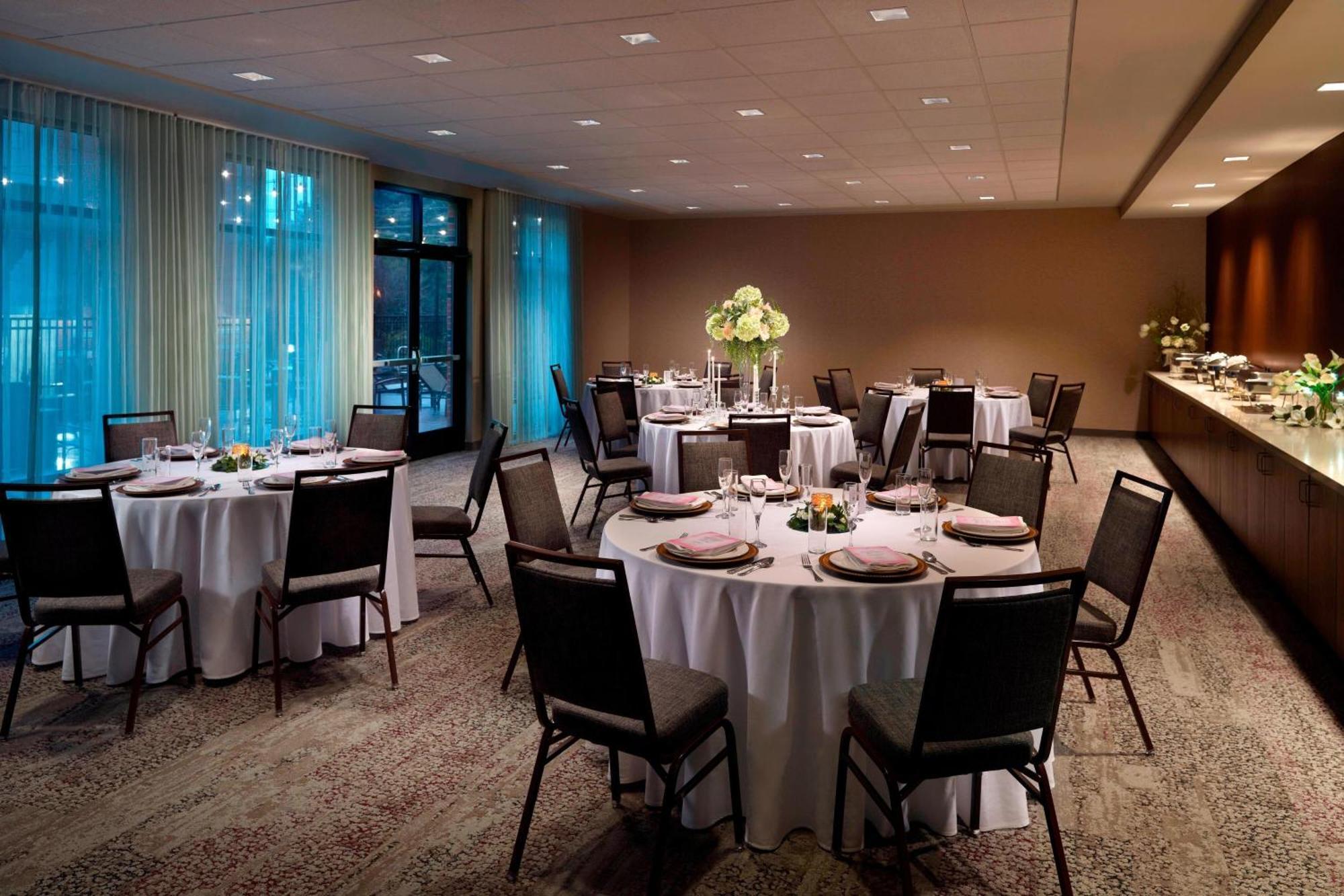 Hotel Courtyard By Marriott Lagrange Exterior foto